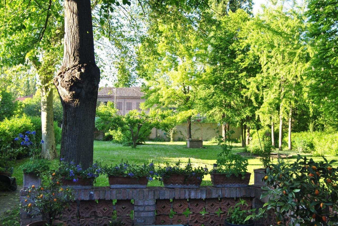 La Casa Di Marina Hotel Ferrara Bagian luar foto