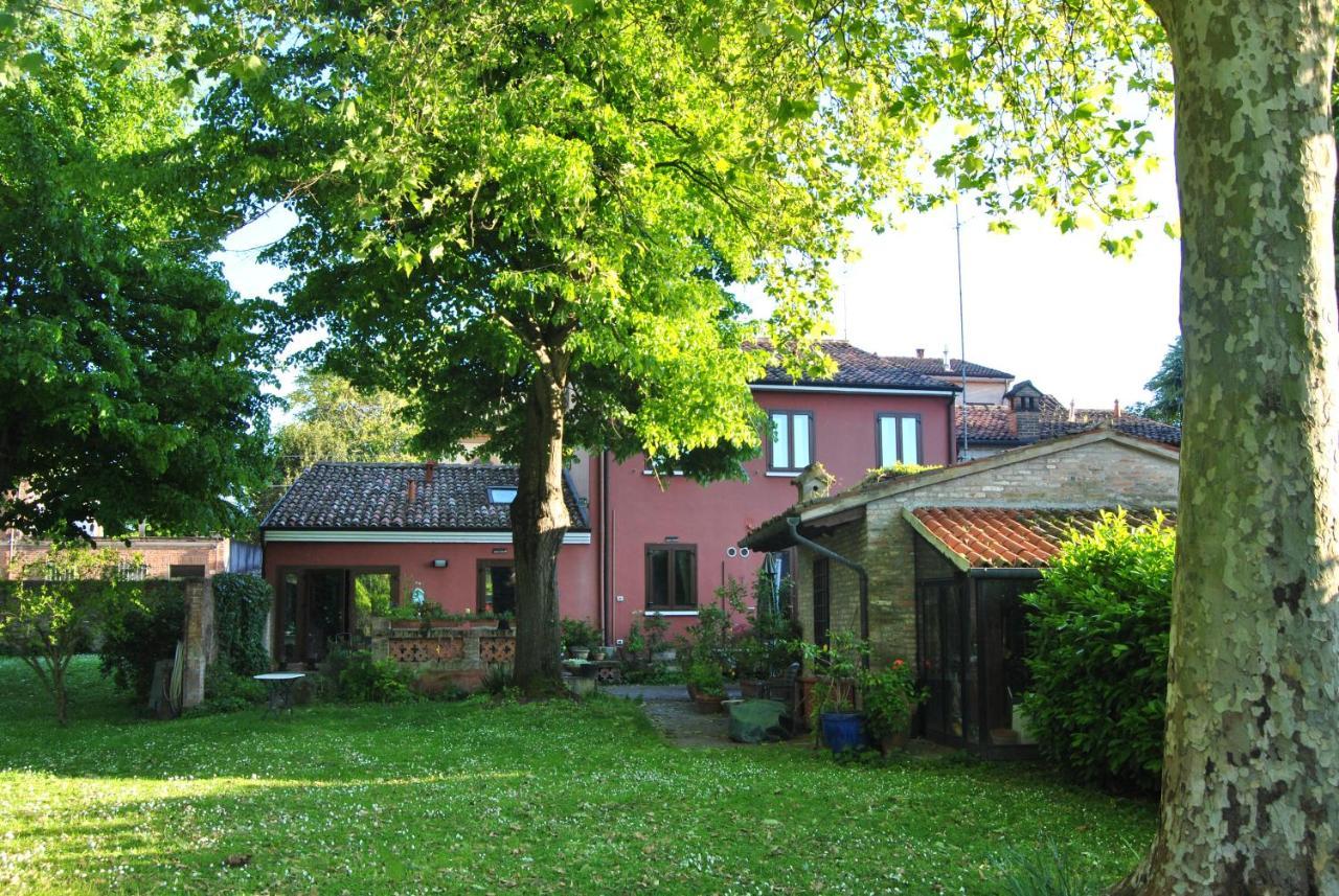 La Casa Di Marina Hotel Ferrara Bagian luar foto