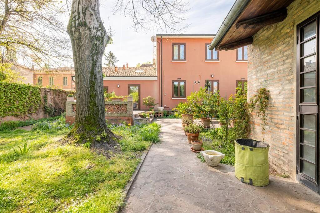 La Casa Di Marina Hotel Ferrara Bagian luar foto
